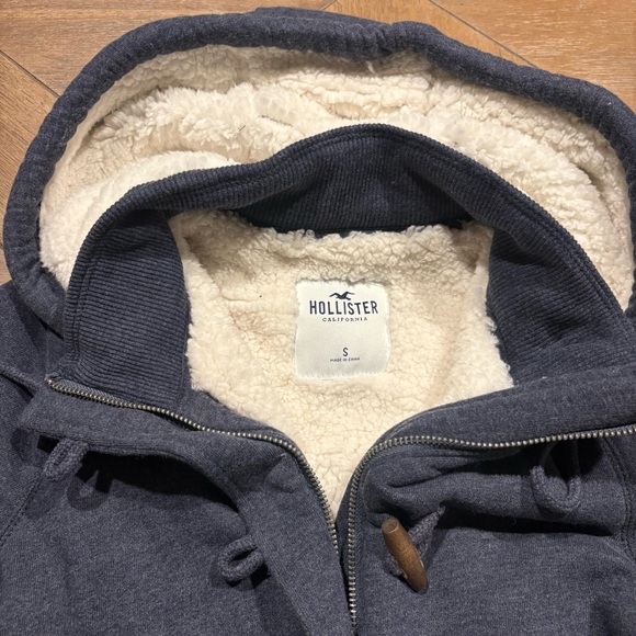 Hollister Dark Blue Hoodie with Toggle Closures, Size S - Picture 2 of 8